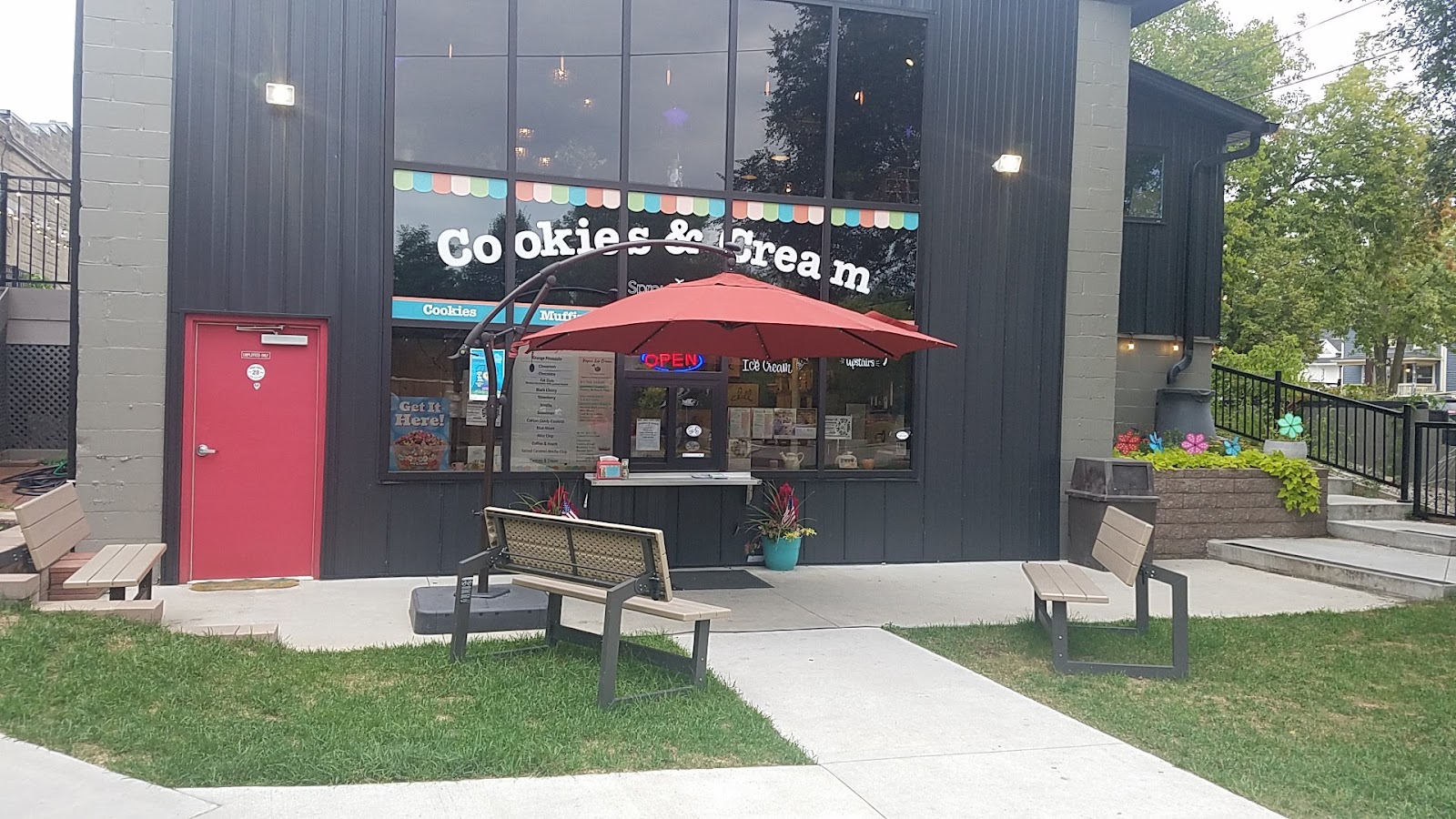 Cookies & Cream in Lake Orion