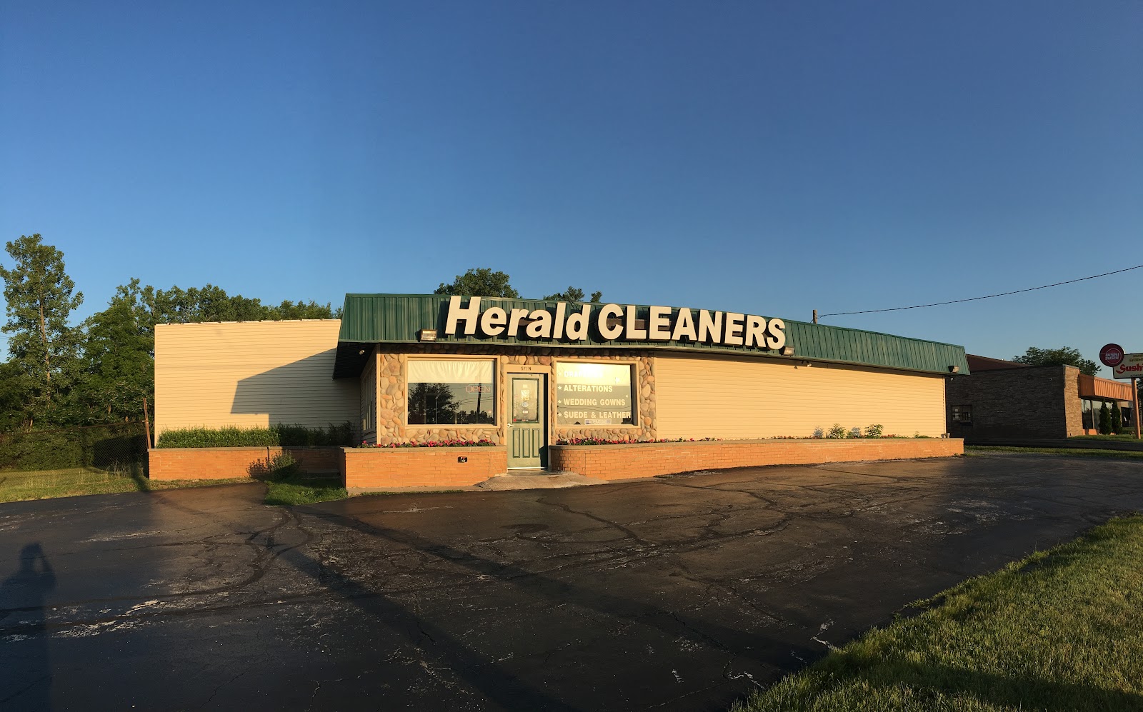 Herald Dry Cleaners — photo